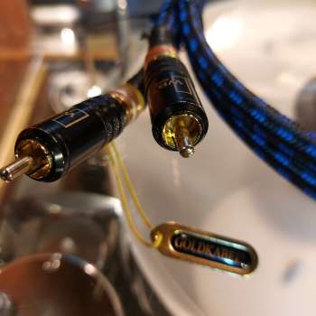 Preview: Goldkabel highline Series mit WBT Cinch Stecker Stereo in blau